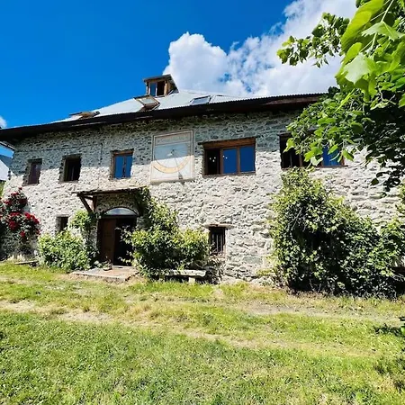 Casa vacanze Beau Corps De Ferme De 400 M2 A Barcelonnette Méolans