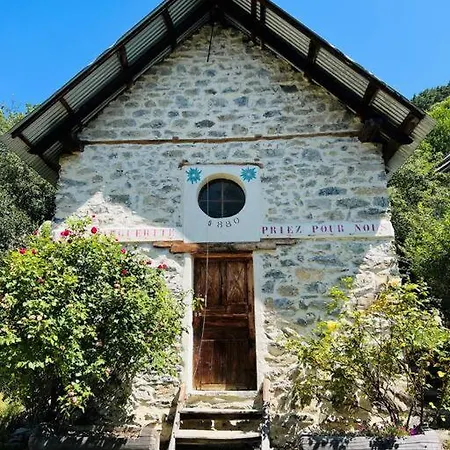 Beau Corps De Ferme De 400 M2 A Barcelonnette *