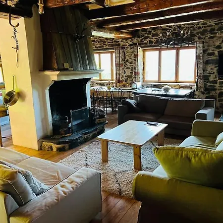 Casa vacanze Beau Corps De Ferme De 400 M2 A Barcelonnette Méolans